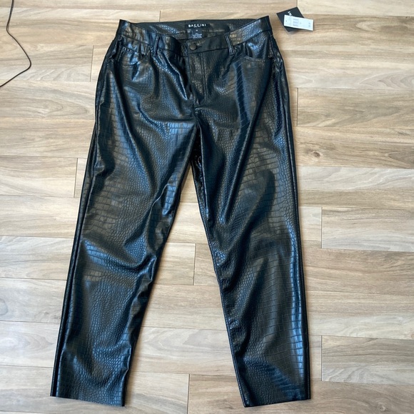 Offer $15 Baccini embossed black beauty pant faux crocodile animal print 10 - Picture 15 of 17
